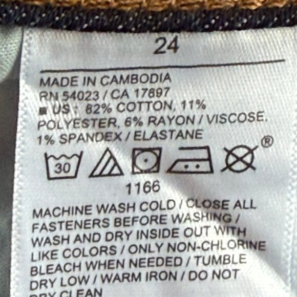 Old Navy Women's High-Rise Flare Leg Stretch Blue Denim Jeans Plus Size 24 NWT - Picture 6 of 10